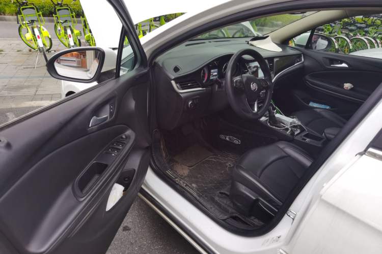 Used Buick Verano 2015 Sedan 20T Dual-Clutch Leading Model Interior 3