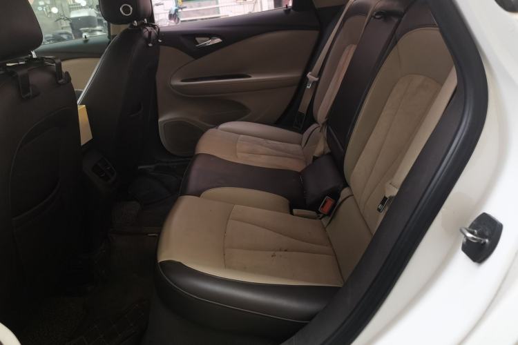 Used Buick Verano 2015 Sedan 15S Automatic Leading Model Interior 4