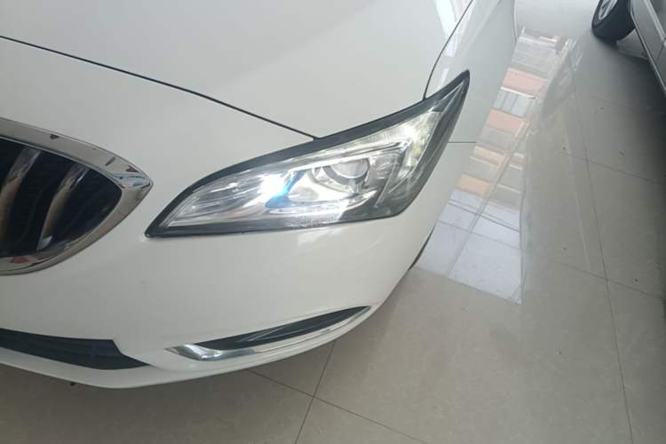 Used Buick Verano 2015 Sedan 15S Automatic Leading Model Left Front Headlight