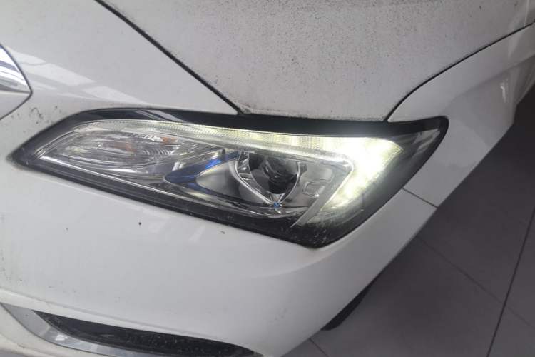 Used Buick Verano 2015 Sedan 15S Manual Entry-Level Model Left Front Headlight