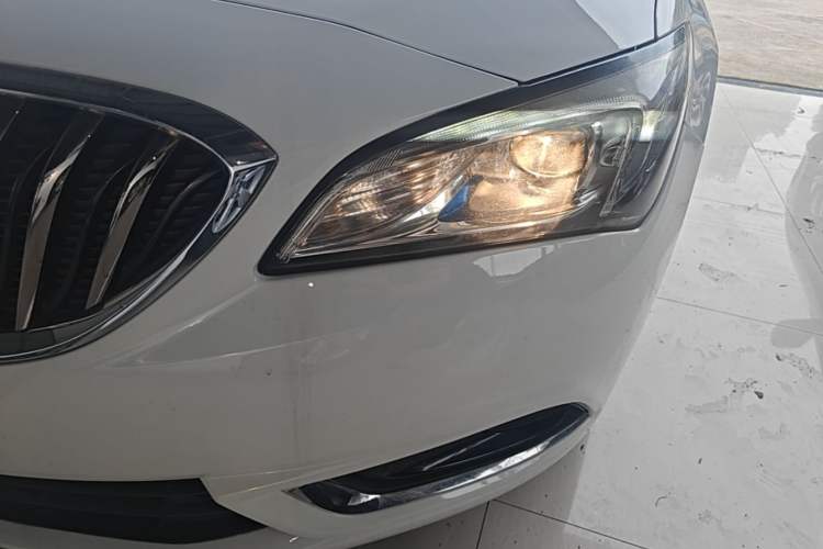 Used Buick Verano 2015 Sedan 15S Automatic Leading Model Left Front Headlight