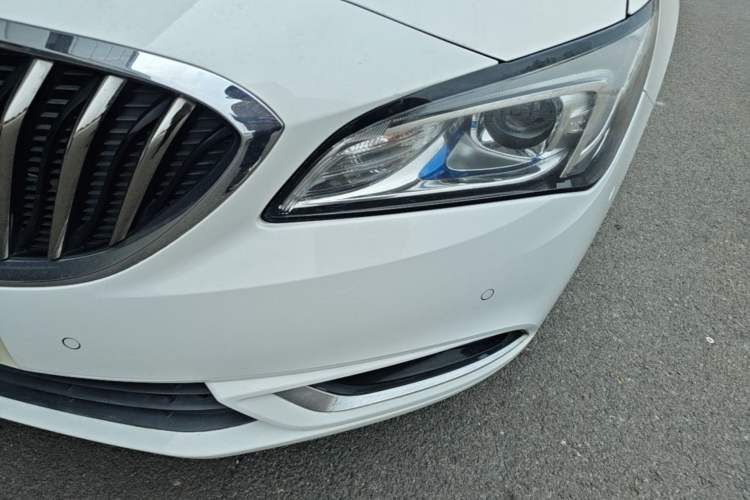 Used Buick Verano 2015 Sedan 20T Dual-Clutch Elite Model Left Front Headlight