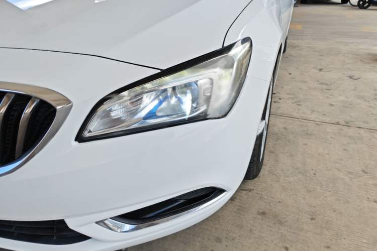 Used Buick Verano 2015 Sedan 15S Automatic Leading Model Left Front Headlight