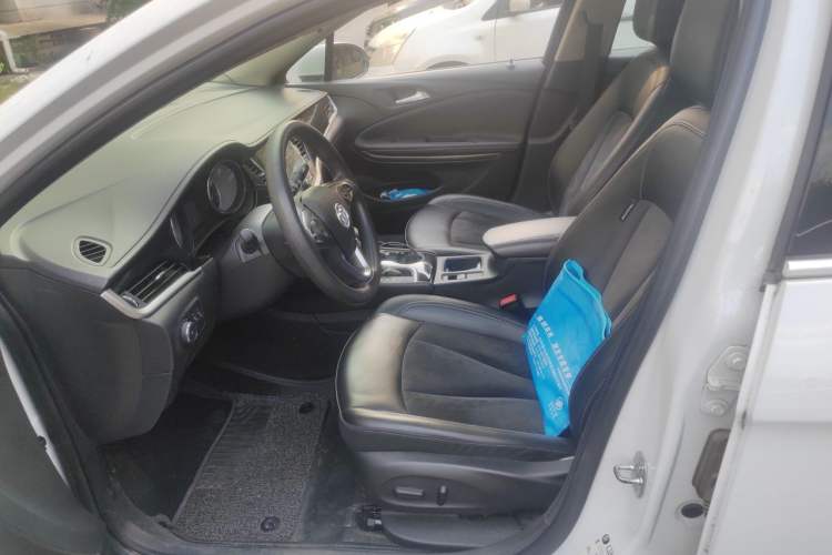 Used Buick Verano 2015 Sedan 20T Dual-Clutch Elite Model Left Front Seat