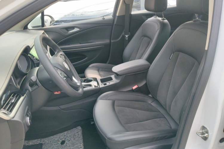Used Buick Verano 2015 Sedan 20T Dual-Clutch Elite Model Left Front Seat