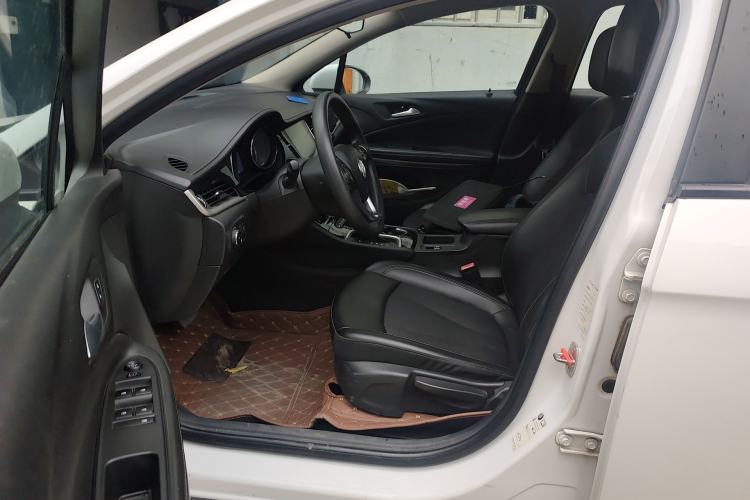 Used Buick Verano 2015 Sedan 20T Dual-Clutch Leading Model Left Front Seat