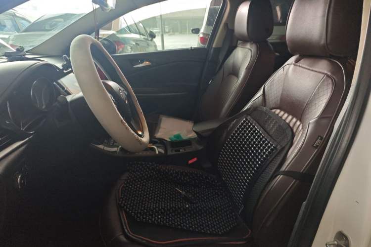 Used Buick Verano 2015 Sedan 20T Dual-Clutch Leading Model Left Front Seat