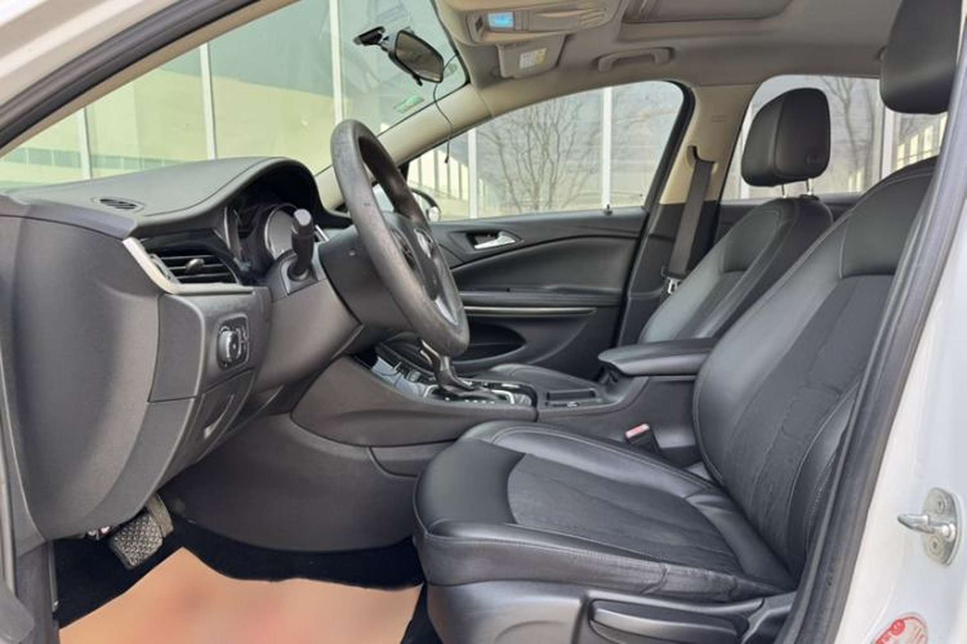 Used Buick Verano 2015 Sedan 20T Dual-Clutch Leading Model Left Front Seat