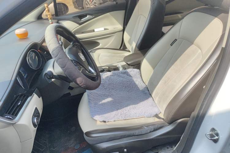 Used Buick Verano 2015 Sedan 15S Automatic Leading Model Left Front Seat