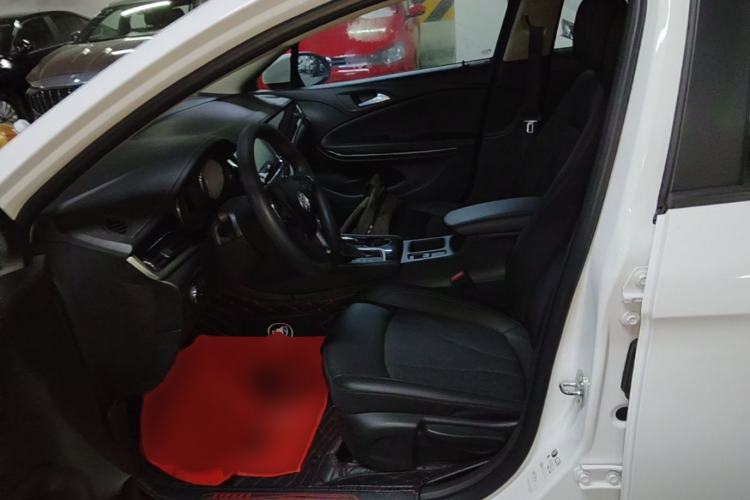 Used Buick Verano 2015 Sedan 20T Dual-Clutch Leading Model Left Front Seat