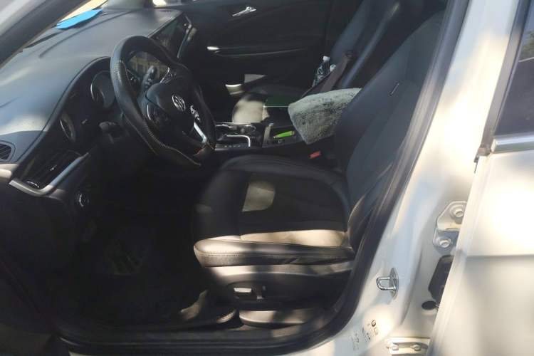 Used Buick Verano 2015 Sedan 20T Dual-Clutch Elite Model Left Front Seat