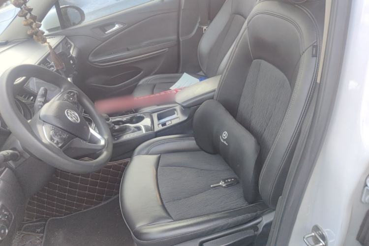 Used Buick Verano 2015 Sedan 20T Dual-Clutch Leading Model Left Front Seat