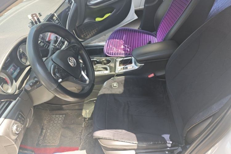 Used Buick Verano 2015 Sedan 20T Dual-Clutch Leading Model Left Front Seat