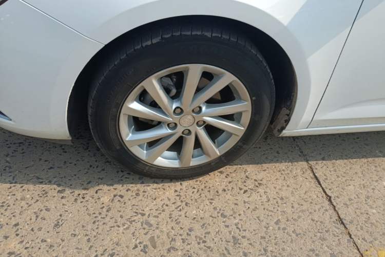 Used Buick Verano 2015 Sedan 15S Automatic Ambition Model Left Front Wheel Hub