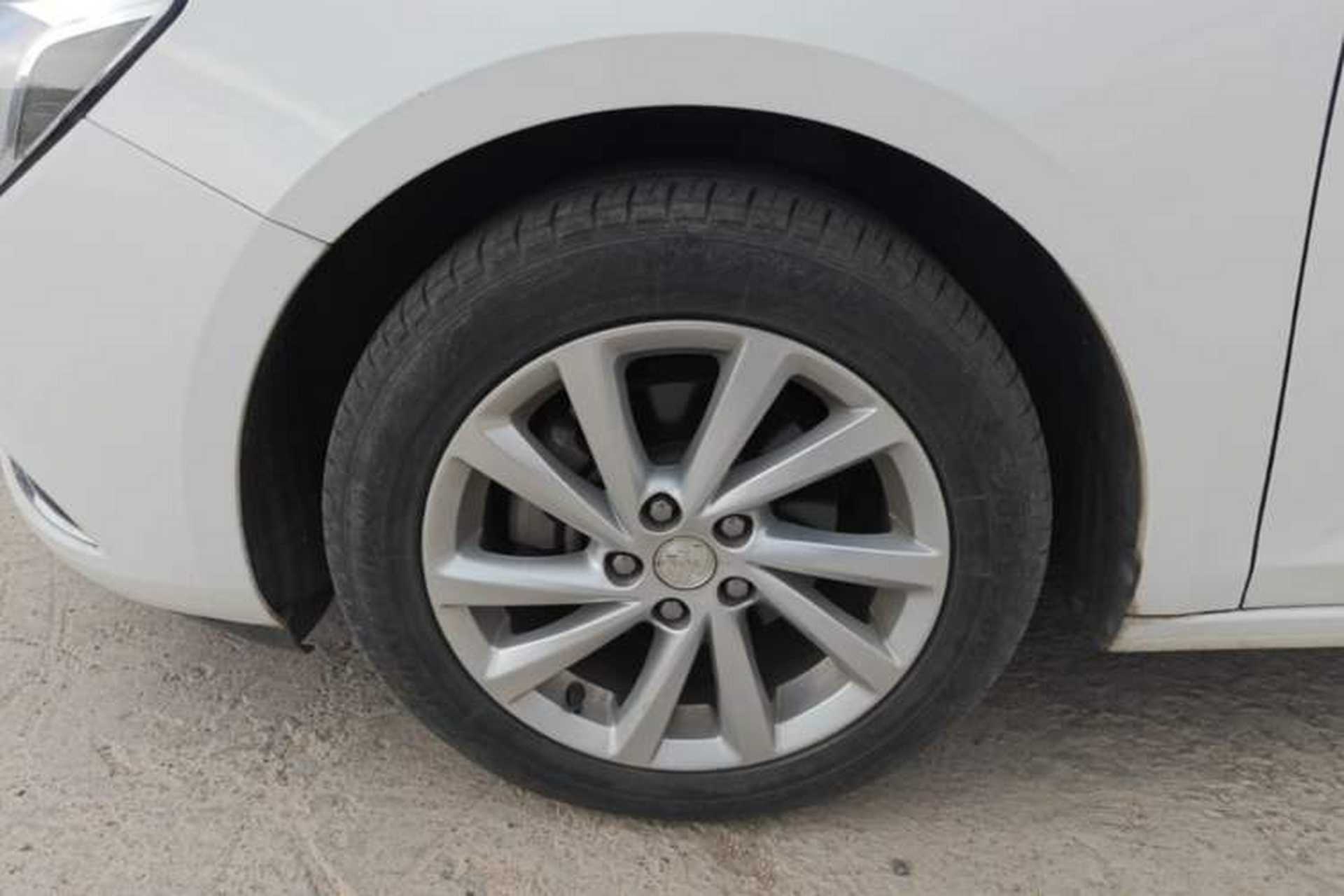 Used Buick Verano 2015 Sedan 15S Automatic Ambition Model Left Front Wheel Hub