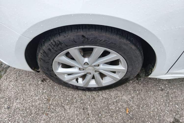 Used Buick Verano 2015 Sedan 15S Automatic Leading Model Left Front Wheel Hub