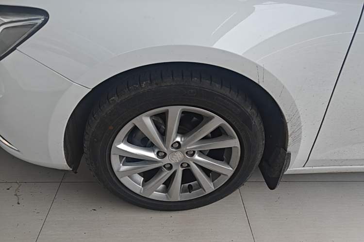Used Buick Verano 2015 Sedan 15S Automatic Leading Model Left Front Wheel Hub