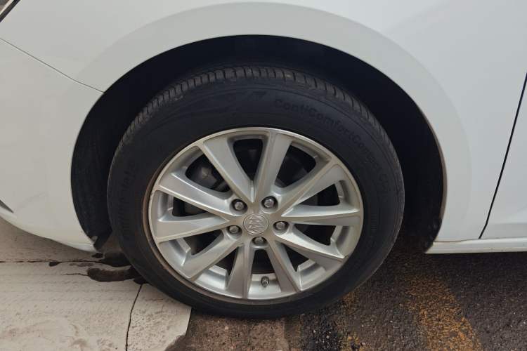 Used Buick Verano 2015 Sedan 20T Dual-Clutch Leading Model Left Front Wheel Hub