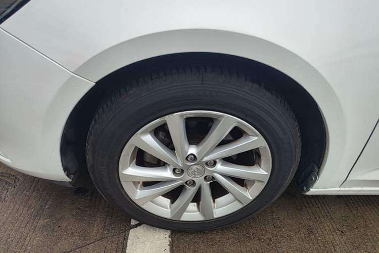 Used Buick Verano 2015 Sedan 15S Manual Leading Model Left Front Wheel Hub