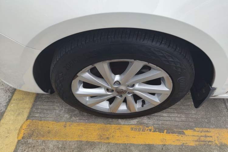 Used Buick Verano 2015 Sedan 15S Automatic Leading Model Left Front Wheel Hub