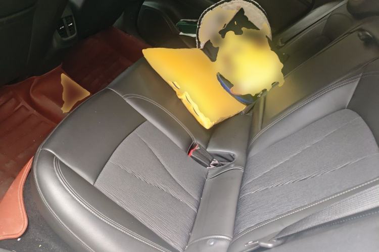 Used Buick Verano 2015 Sedan 20T Dual-Clutch Leading Model Left Rear Seat