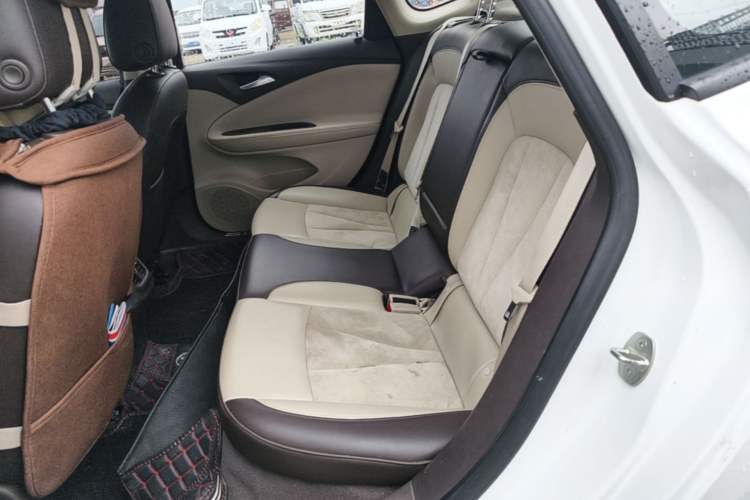 Used Buick Verano 2015 Sedan 15S Automatic Leading Model Left Rear Seat