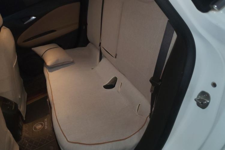 Used Buick Verano 2015 Sedan 20T Dual-Clutch Flagship Model Left Rear Seat