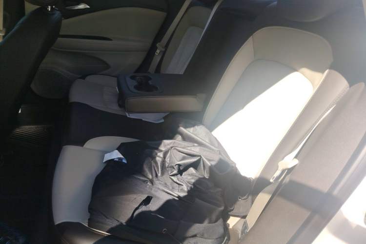 Used Buick Verano 2015 Sedan 15S Automatic Leading Model Left Rear Seat