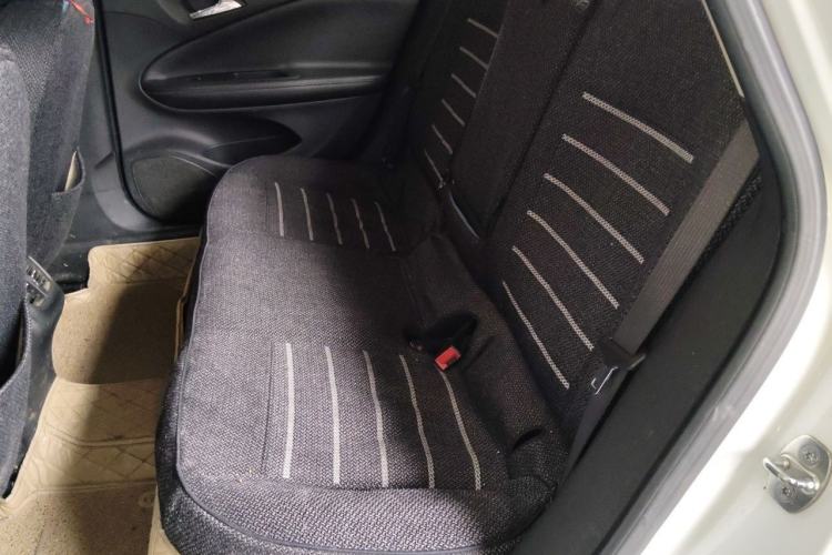 Used Buick Verano 2015 Sedan 20T Dual-Clutch Leading Model Left Rear Seat
