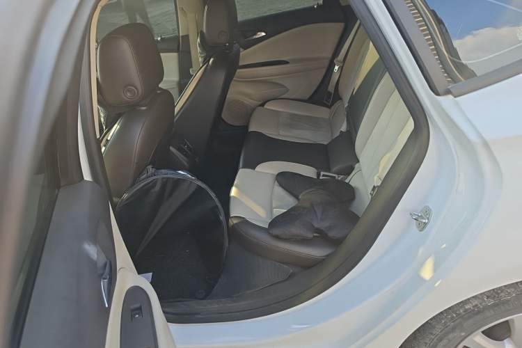 Used Buick Verano 2015 Sedan 15S Automatic Leading Model Left Rear Seat