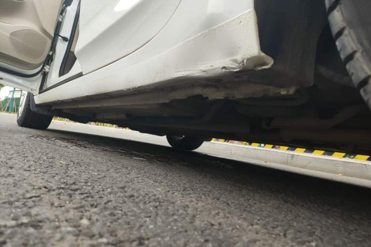 Used Buick Verano 2015 Sedan 15S Automatic Leading Model Left Side Sill