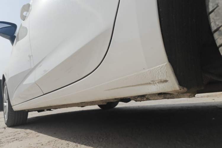 Used Buick Verano 2015 Sedan 15S Automatic Ambition Model Left Side Sill