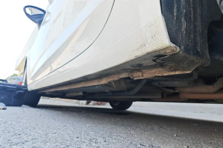 Used Buick Verano 2015 Sedan 15S Automatic Ambition Model Left Side Sill