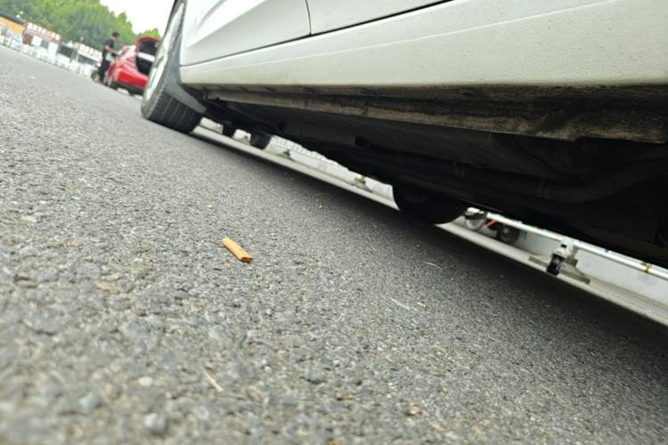 Used Buick Verano 2015 Sedan 20T Dual-Clutch Elite Model Left Side Sill