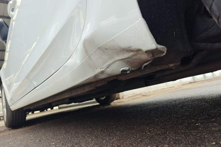 Used Buick Verano 2015 Sedan 20T Dual-Clutch Leading Model Left Side Sill