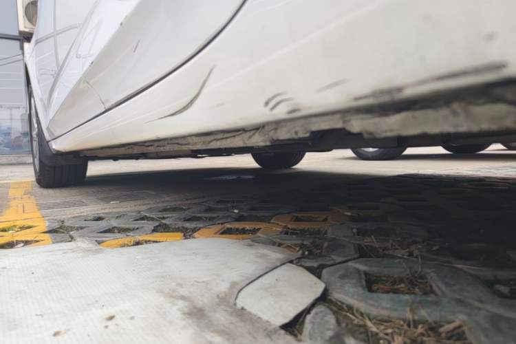 Used Buick Verano 2015 Sedan 15S Automatic Leading Model Left Side Sill