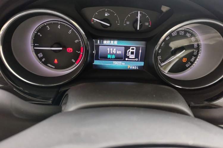 Used Buick Verano 2015 Sedan 20T Dual-Clutch Leading Model Odometer Close Up