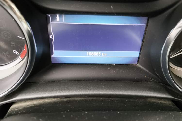 Used Buick Verano 2015 Sedan 15S Automatic Leading Model Odometer Close Up