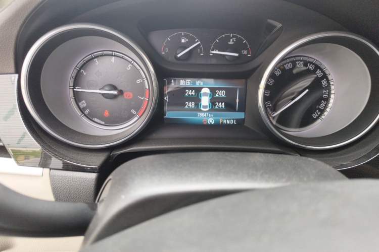 Used Buick Verano 2015 Sedan 15S Automatic Leading Model Odometer Close Up