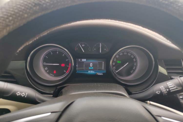 Used Buick Verano 2015 Sedan 15S Automatic Leading Model Odometer Close Up