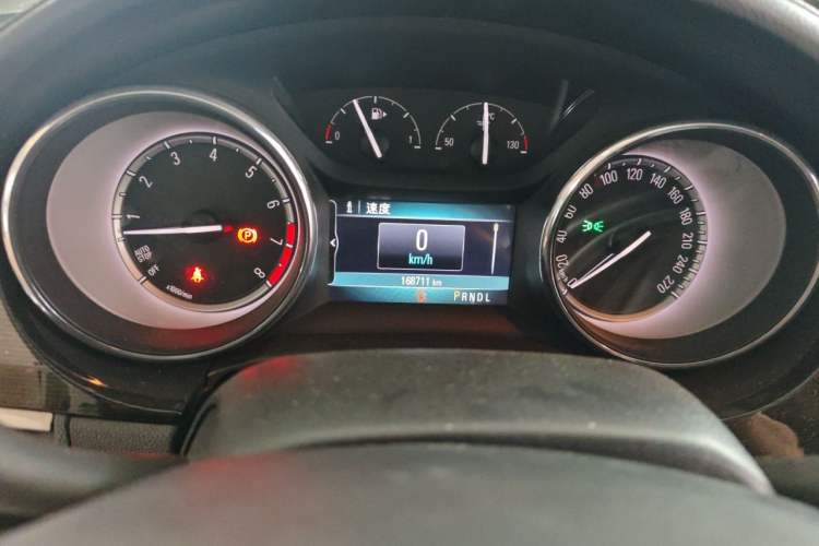 Used Buick Verano 2015 Sedan 20T Dual-Clutch Leading Model Odometer Close Up