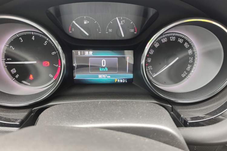 Used Buick Verano 2015 Sedan 20T Dual-Clutch Elite Model Odometer Close Up