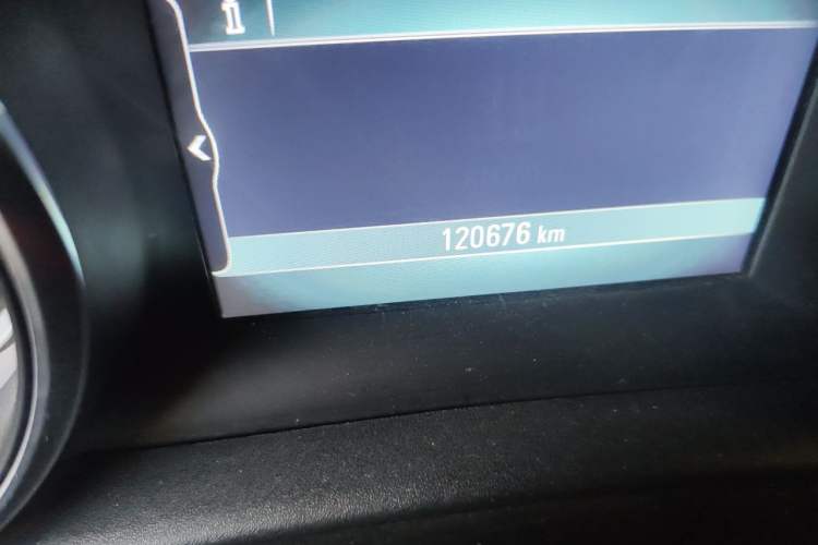 Used Buick Verano 2015 Sedan 15S Automatic Leading Model Odometer Close Up