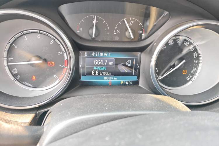 Used Buick Verano 2015 Sedan 20T Dual-Clutch Leading Model Odometer Close Up