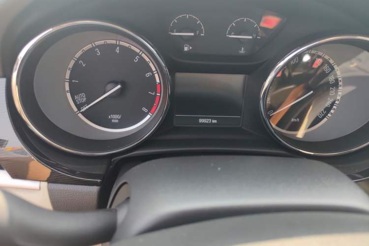 Used Buick Verano 2015 Sedan 15S Manual Entry-Level Model Odometer Close Up