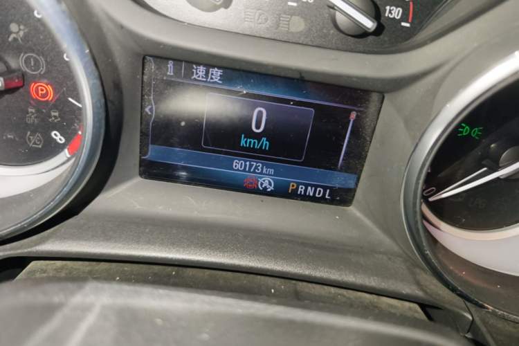 Used Buick Verano 2015 Sedan 15S Automatic Leading Model Odometer Close Up