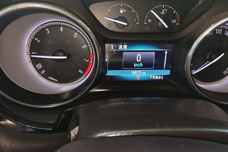 Used Buick Verano 2015 Sedan 20T Dual-Clutch Leading Model Odometer Close Up
