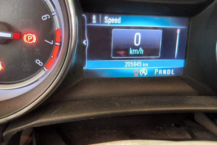 Used Buick Verano 2015 Sedan 15S Automatic Leading Model Odometer Close Up