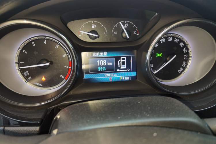 Used Buick Verano 2015 Sedan 20T Dual-Clutch Leading Model Odometer Close Up