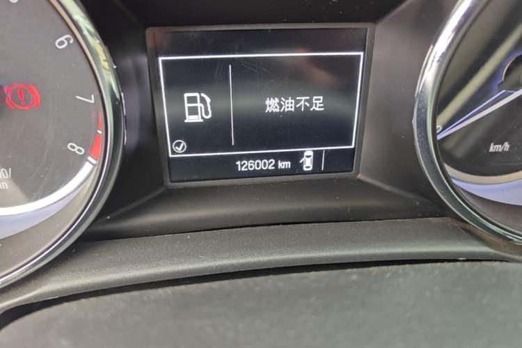 Used Buick Verano 2015 Sedan 15S Manual Entry-Level Model Odometer Close Up